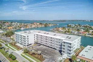 415 Island Way, Clearwater Beach, FL 33767 - Photo 1
