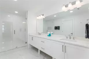 415 Island Way, Clearwater Beach, FL 33767 - Photo 11