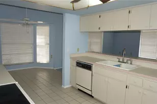 10512 Tapestry Dr, Port Richey, FL 34668 - Photo 3