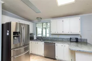 7379 Del Rio Ave, Brooksville, FL 34613 - Photo 19