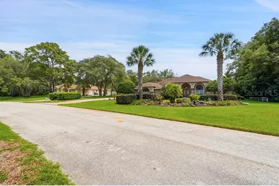 10470 Ramble Ridge Court, Weeki Wachee, FL 34613 - Photo 7