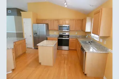 6200 Ashfield Place, Wesley Chapel, FL 33545 - Photo 9