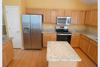 6200 Ashfield Place, Wesley Chapel, FL 33545 - Photo 3