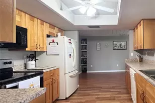 6088 Fairway Dr, Ridge Manor, FL 33523 - Photo 13