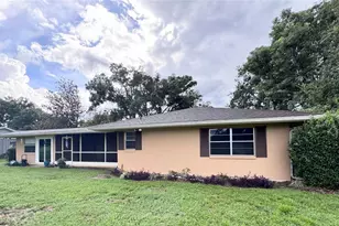 6088 Fairway Dr, Ridge Manor, FL 33523 - Photo 19