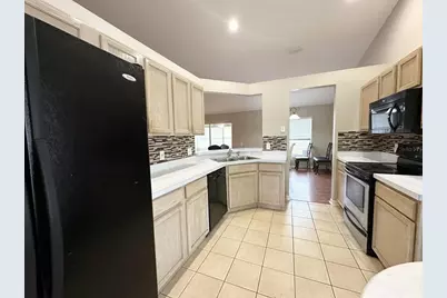 931 Hunter Lane, Tarpon Springs, FL 34689 - Photo 11