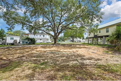 6134 Island Drive, Weeki Wachee, FL 34607 - Photo 11