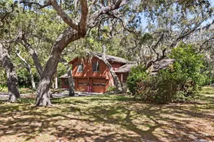 10221 Osceola Dr, New Port Richey, FL 34654 - Photo 11