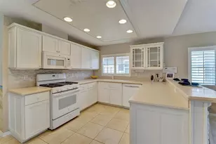 740 Salt Lake Dr, Tarpon Springs, FL 34689 - Photo 21
