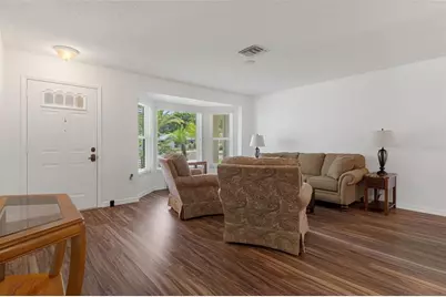 7196 Crown Oaks Drive, Spring Hill, FL 34606 - Photo 9