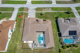 6132 Krista Dr, Spring Hill, FL 34609 - Photo 9
