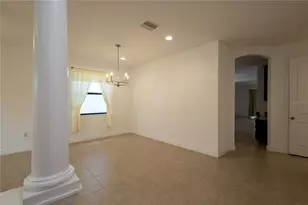 1214 Florablu Dr, Seffner, FL 33584 - Photo 5