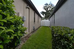 1214 Florablu Dr, Seffner, FL 33584 - Photo 45