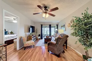 8220 7 Oaks Ct, Port Richey, FL 34668 - Photo 9