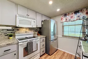 8220 7 Oaks Ct, Port Richey, FL 34668 - Photo 5