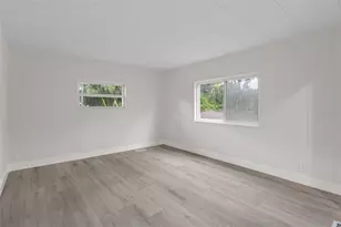 3450 Osage Dr, Zephyrhills, FL 33541 - Photo 19