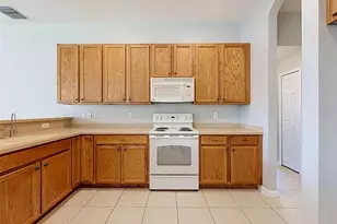 2021 Rutherford Dr, Dover, FL 33527 - Photo 17
