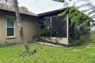 10707 Salamanca Dr, Port Richey, FL 34668 - Photo 15