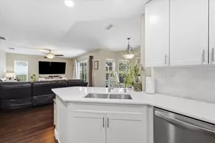 12106 Deep Creek Dr, Spring Hill, FL 34609 - Photo 9