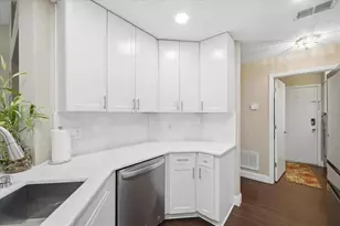 12106 Deep Creek Dr, Spring Hill, FL 34609 - Photo 11