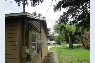 302 E 130th Avenue, Tampa, FL 33612 - Photo 5
