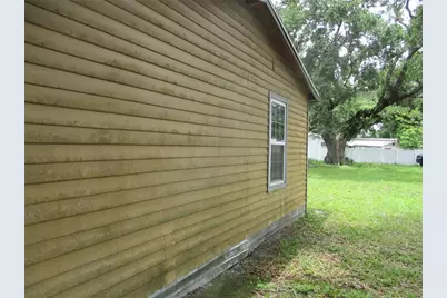 302 E 130th Avenue, Tampa, FL 33612 - Photo 3