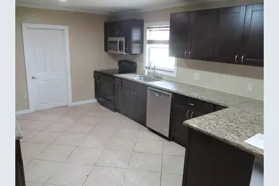 302 E 130th Avenue, Tampa, FL 33612 - Photo 7