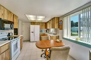 10815 Teer Ln, Port Richey, FL 34668 - Photo 11