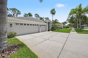 10617 Weybridge Dr, Tampa, FL 33626 - Photo 9