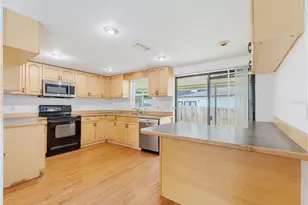 1116 E Oakwood St, Tarpon Springs, FL 34689 - Photo 19