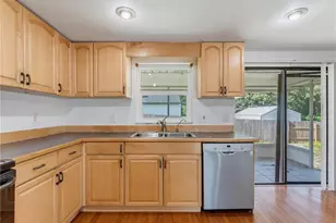 1116 E Oakwood St, Tarpon Springs, FL 34689 - Photo 25