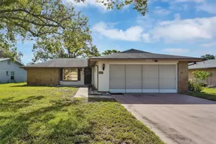 10800 Los Santos Dr, Port Richey, FL 34668 - Photo 1