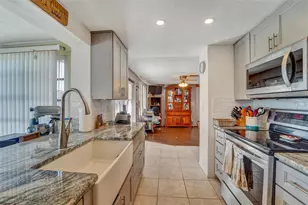 10800 Los Santos Dr, Port Richey, FL 34668 - Photo 15