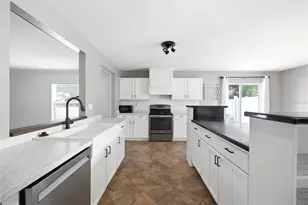 14026 Jacobson Dr, Odessa, FL 33556 - Photo 9