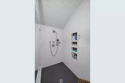 3421 Iris Street N, Saint Petersburg, FL 33704 - Photo 25
