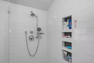 3421 Iris St N, Saint Petersburg, FL 33704 - Photo 25