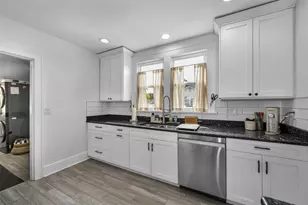 3421 Iris St N, Saint Petersburg, FL 33704 - Photo 17