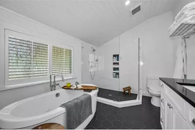 3421 Iris Street N, Saint Petersburg, FL 33704 - Photo 23