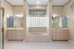 2122 Platinum Dr, Sun City Center, FL 33573 - Photo 23