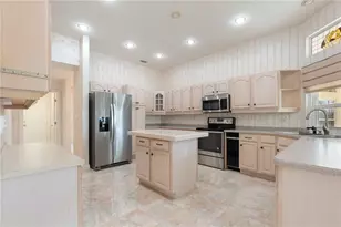 2122 Platinum Dr, Sun City Center, FL 33573 - Photo 13