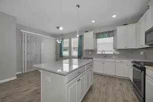 11823 Brookside Dr, Bradenton, FL 34211 - Photo 7