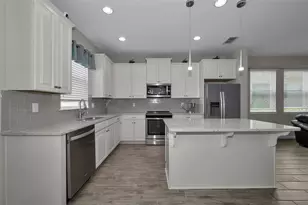 11823 Brookside Dr, Bradenton, FL 34211 - Photo 9