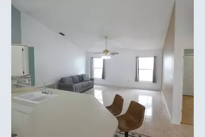 907 Brittany Park Boulevard, Tarpon Springs, FL 34689 - Photo 9