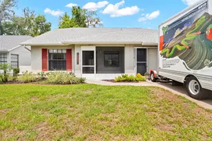 11613 Pear Tree Dr, New Port Richey, FL 34654 - Photo 1