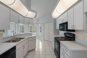 7401 Blackbird Ave, Weeki Wachee, FL 34613 - Photo 21