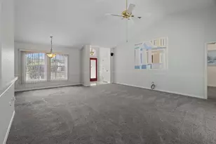 7401 Blackbird Ave, Weeki Wachee, FL 34613 - Photo 11