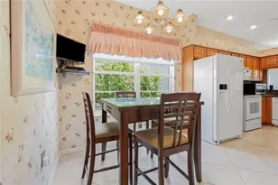 1063 Dartford Dr, Tarpon Springs, FL 34688 - Photo 9