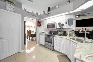 7951 Roundelay Dr, New Port Richey, FL 34654 - Photo 11