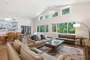 419 Wayfarer Ct, Tarpon Springs, FL 34689 - Photo 5