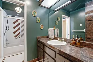 419 Wayfarer Ct, Tarpon Springs, FL 34689 - Photo 19